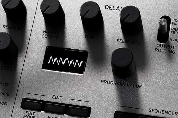 Korg Minilogue Analog Polyphonic Synthesizer, 37-Key, Silver, Oscilloscope