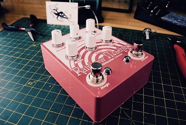 EarthQuaker Devices Rainbow Machine Pitch Shifter Pedal, glam