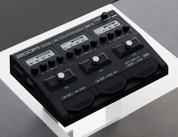 Zoom GCE-3 Guitar Lab Circuit Emulator Pedal USB Audio Interface, Blemished, Action Position Side
