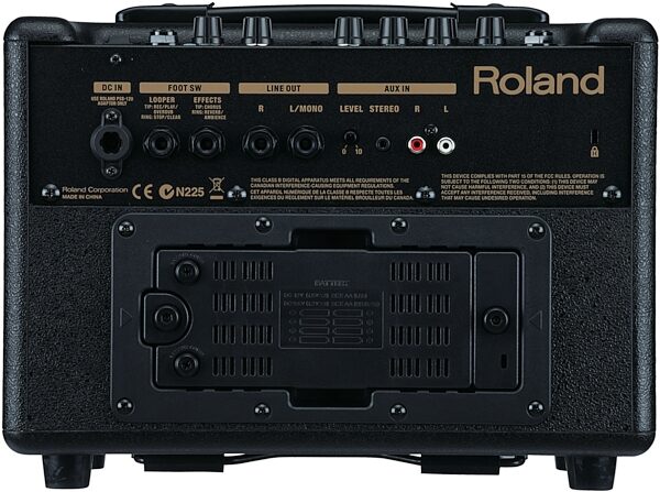 Roland AC-33 Acoustic Guitar Amp, Black, Back (with Battery)